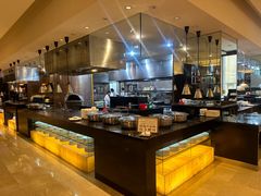 -上海西藏大厦万怡酒店Momo Cafe(徐汇店)