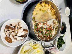 -德林酸菜鱼火锅(南丹店)