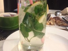 -东方红海鲜百汇(国际大厦店)