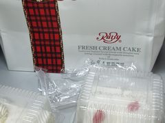 -红宝石·鲜奶小方·海派西点房(南丹店)