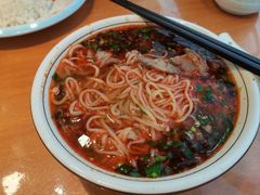 -伊京轩兰州牛肉面(闹市口店)