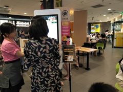 等位区-麦当劳(三明万达店)