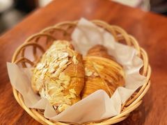 杏仁羊角-麦田工坊(月湖店)
