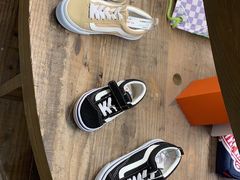 -ABC MART(心斎橋店)