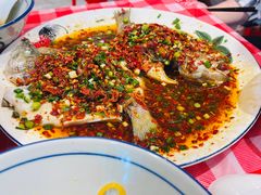 三椒蒸鲈鱼-荆九爷爆炒桥头三嫩(夫子庙店)