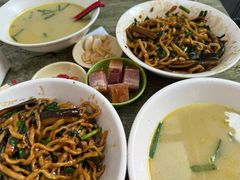 -三百碗宝应长鱼面(板仓街店)