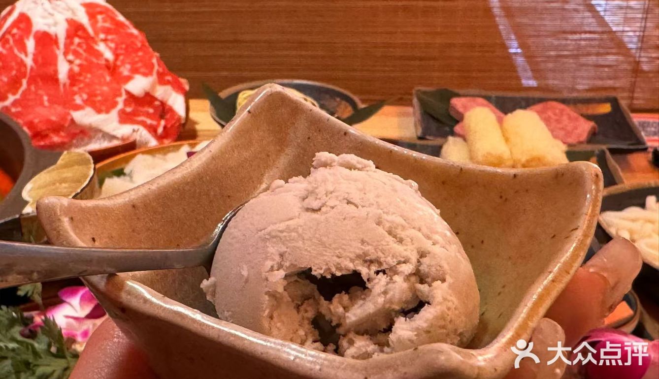 成都寿喜烧的天花板我也找到啦!!