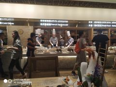 -雍和会海鲜姿造自助(湖东路店)