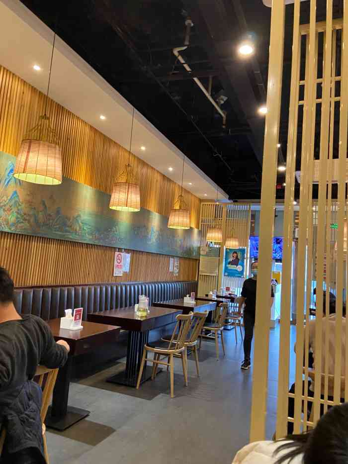 汉唐小馆(霍营店)-"这家店在黄平路的马路边儿上,有停车位还是.