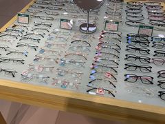 -何氏眼科视光中心·眼镜·配镜(汇泉东路店)