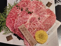 -山川小町·极番烧肉(新地假日广场店)