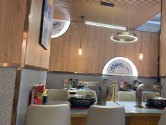 大堂-围炉肉舍•炭烤活鳗•丹东海鲜烤肉(步行街店)