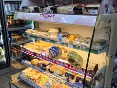 -全家便利店(莲花池东路店)