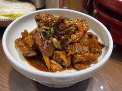 乡里盐菜烧猪脚-渔乡米香·剁椒鱼头(四方坪店)