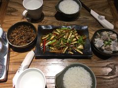 -俏湘私房菜(国贸店)