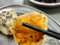 -老上海食惠裡小籠包生煎包