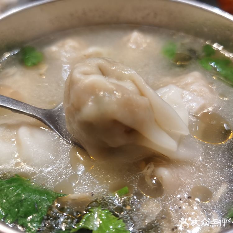 平平无奇的烧烤 不值得大家排队