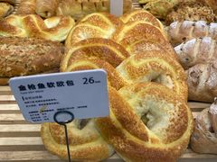 -焙丽拾光(麦凯乐直营店)