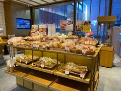面包甜点陈列柜-西村叔叔的店·面包·甜品·蛋糕(崂山丽达店)