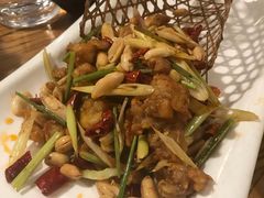 泰式香辣鸡脆骨-宴桃园(门头沟店)