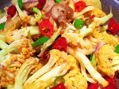 土猪肉炒有机菜花-北院·果木烤鸭·25年东北菜(创意产业园店)