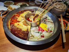 -佬土鹅肠火锅(中建大观店)