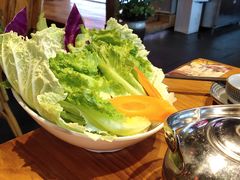 -野山舂·贵州现舂酸汤火锅(鸿通城店)