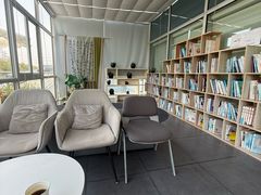 -上海星瀚奔驰4S店(红柳路店)