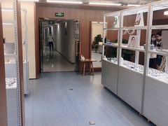 -无奔眼镜·蔡司·依视路授权店(马家堡店)