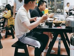 -曾氏肥肠馆(凯瑞雅居店)