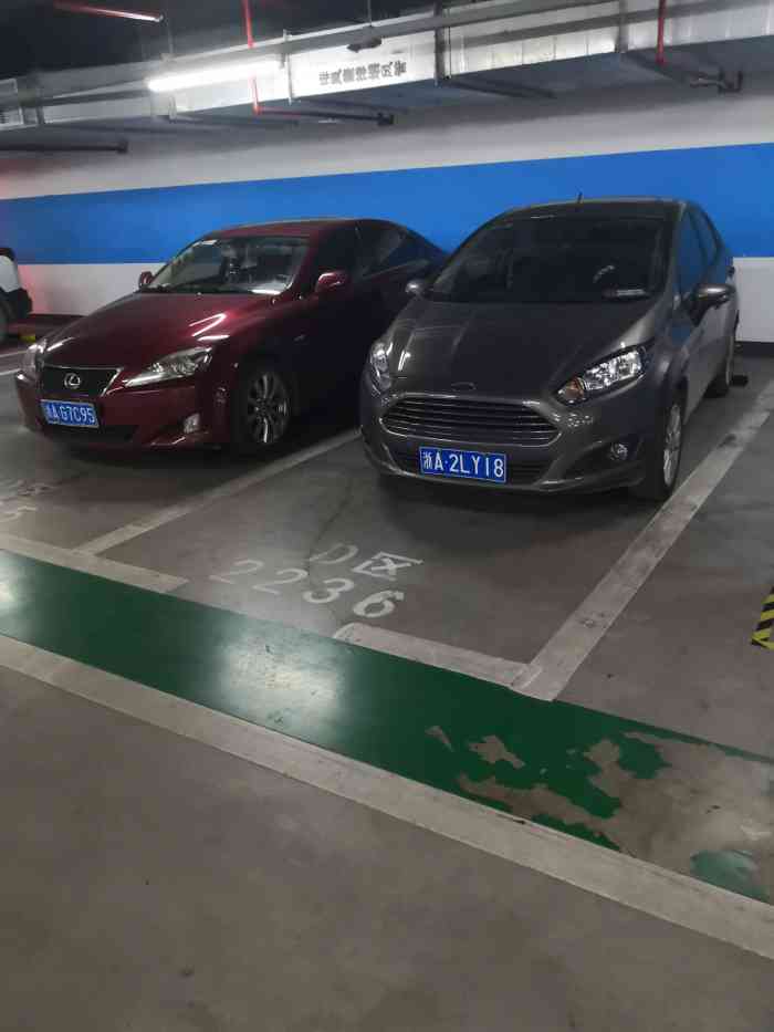 万象汇·地下停车场-"现在因为疫情影响,明显车少很多了. .