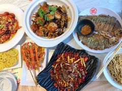 -肥肥虾庄·金牌油焖大虾(首义路店)