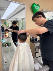 -首脑美发沙龙