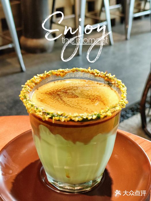 Metal hands·铁手咖啡图片