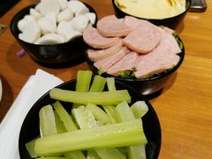 -炉小二铜锅牛蛙•川湘菜(三里屯店)