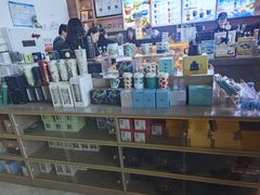 -抱抱地球咖啡馆(国家海洋博物馆店)