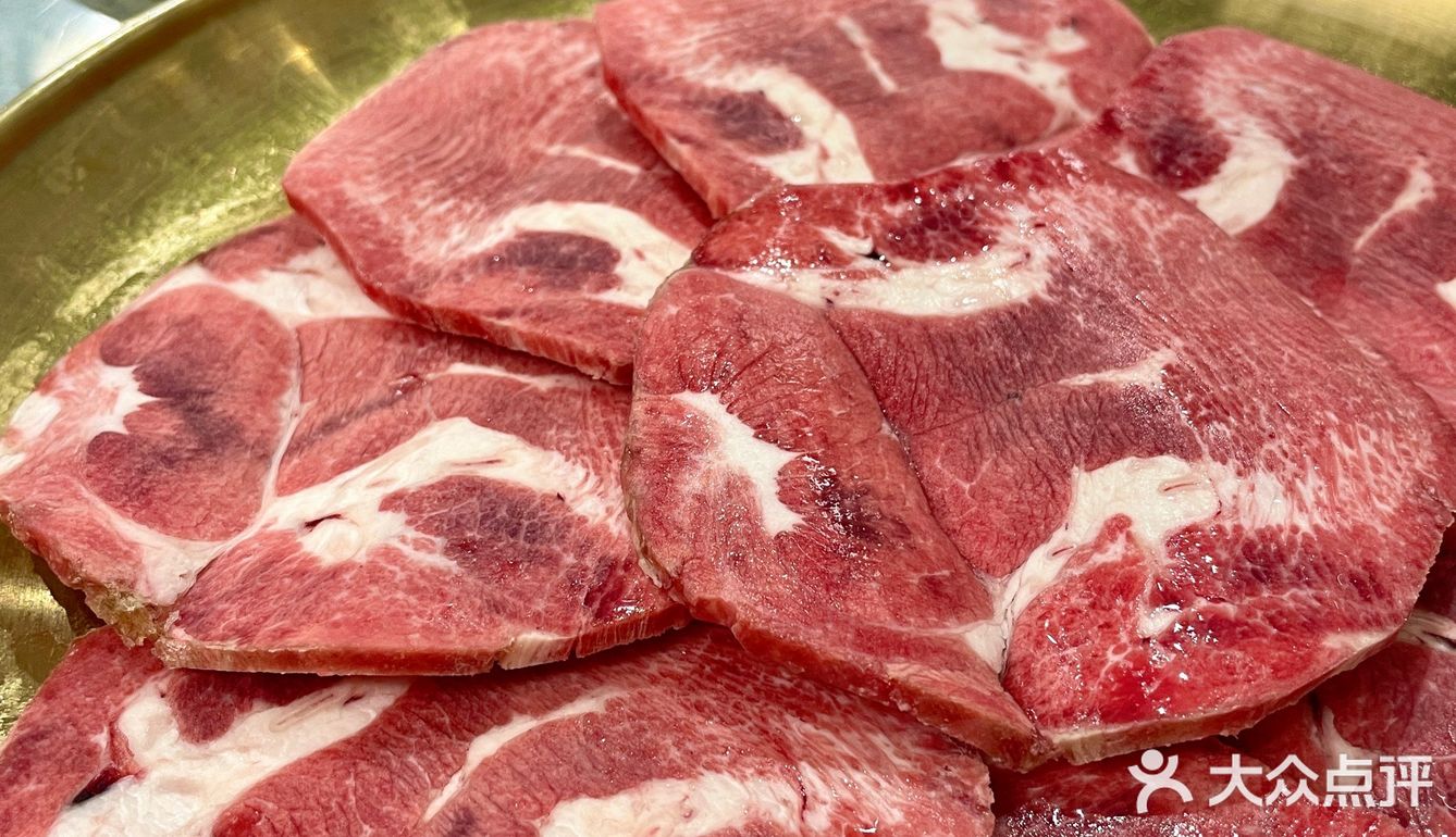 大口吃肉，然后暴富