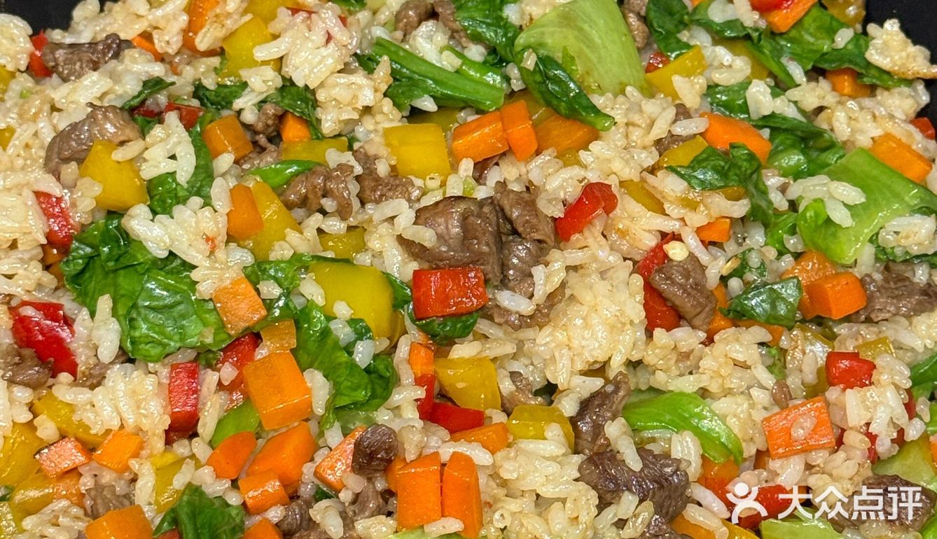 今天分享👇灯笼椒牛肉拌饭🌶️晚餐