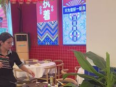 -刘姐啤酒鱼民族演艺餐厅(西街总店)