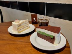 巧克力抹茶蛋糕-black rainbow coffee
