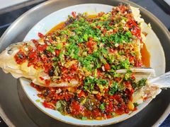 剁椒鱼头-茶油猪头肉(阳光丽苑店)