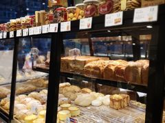 面包甜点陈列柜-爱纶蛋糕(山东路店)