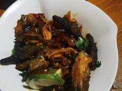 -隔壁老王·家常云南菜(花巷店)