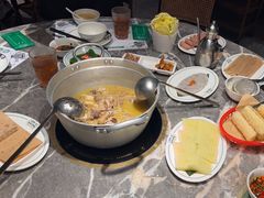 -禄婶鸡煲·打边炉
