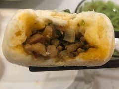 -李与白包子铺(桐梓林店)
