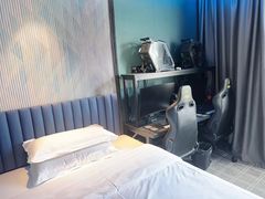 -粤塔X趣影电竞酒店(天河广场车陂地铁站店)