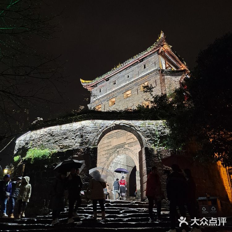 凤凰古城的夜景