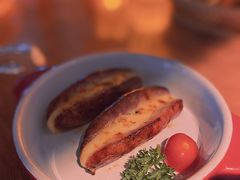 肉多多爆浆芝士烤肠-必胜客(滨江店)