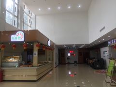 -窦店服务区-停车场