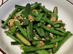 黏汁秋葵炒长豆角-老湘亲·品鉴湘菜(蔡塘爱琴海店)